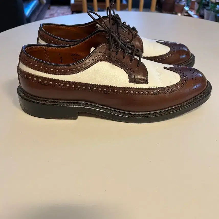 [BUNJANG] Alden Spectator Wingtip Shoes / 알든 윙팁 브라운/화이트 스펙테이터 size 7