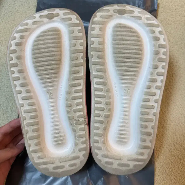 [BUNJANG] Saint Pain Flip-Flops / 세인트페인 쪼리