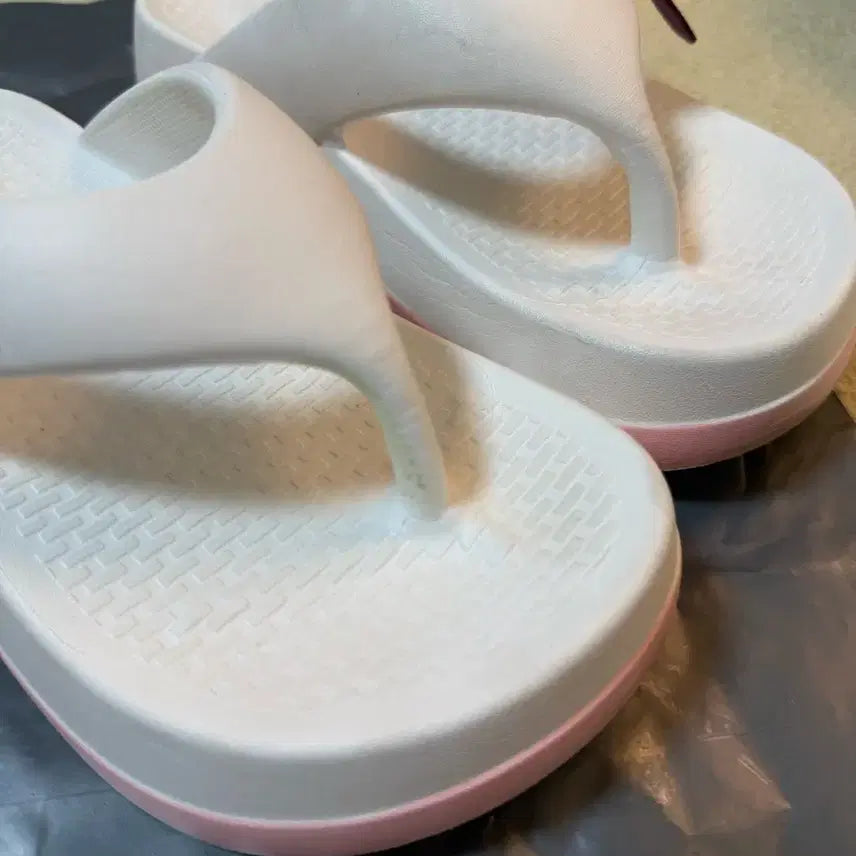 [BUNJANG] Saint Pain Flip-Flops / 세인트페인 쪼리