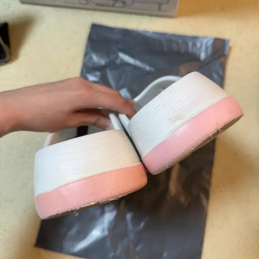 [BUNJANG] Saint Pain Flip-Flops / 세인트페인 쪼리