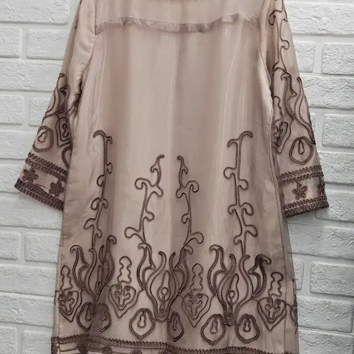 [BUNJANG] Beige Silk Embroidered Jacket / A4367  베이지색 실크자수 쟈켓