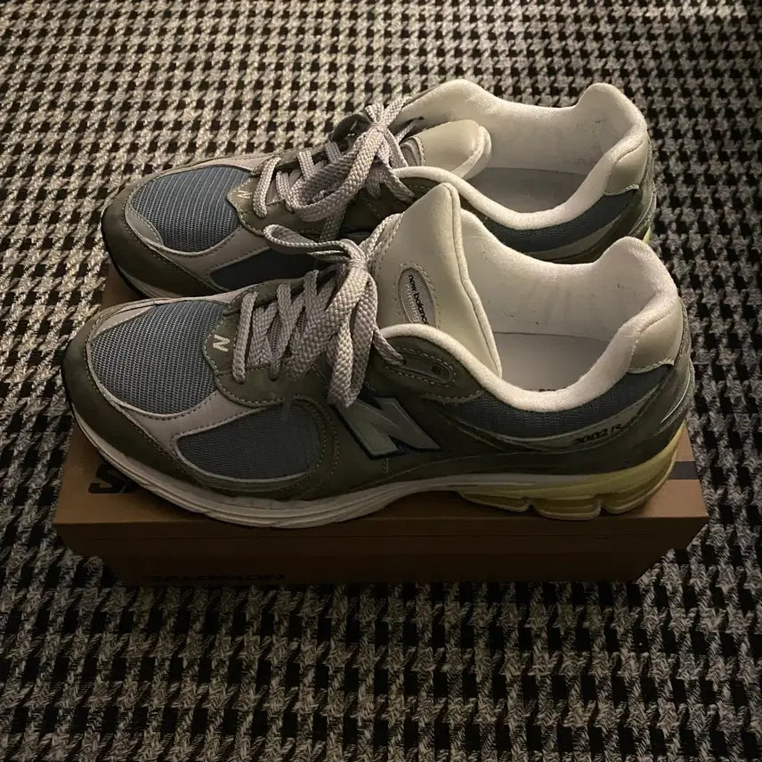 [BUNJANG] New Balance 2002R Cool Grey Sneakers / [무료배송] 뉴발란스 2002R Cool Grey 280