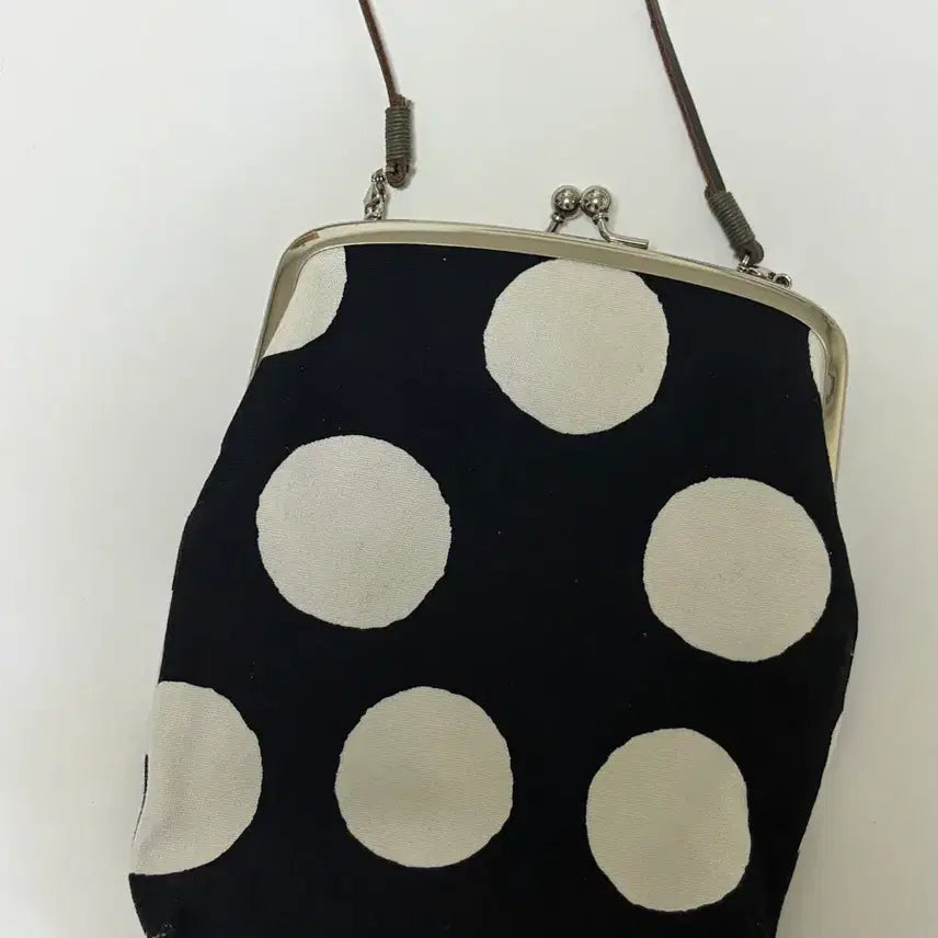 [BUNJANG] SOU·SOU Dot Gamaguchi Bag Crossbody Bag / 소우소우 도트 가마구치백 크로스백 김아홉 미쏘 에잇세컨즈 비온