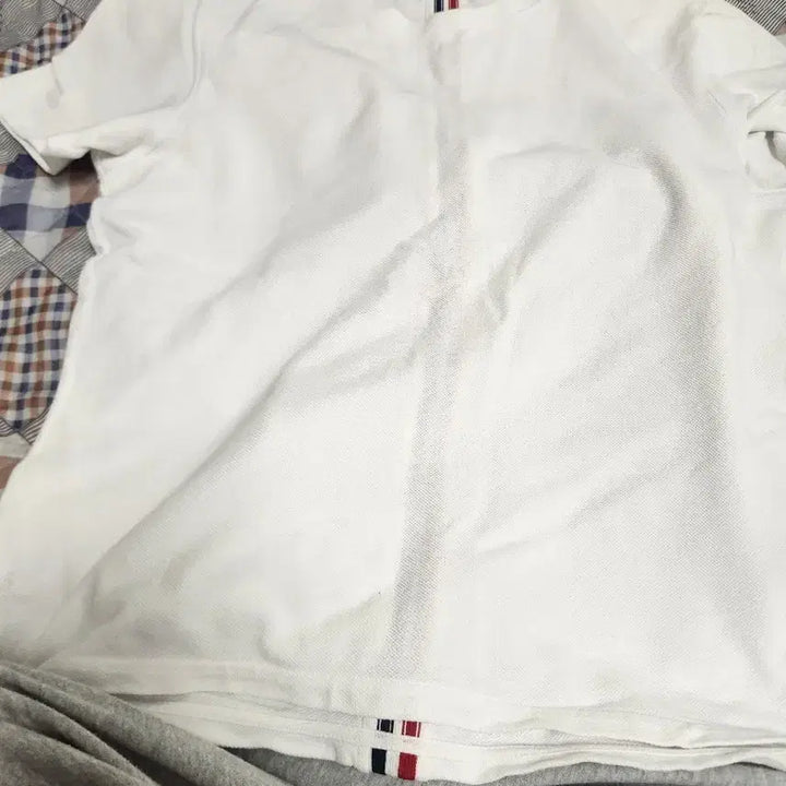 [BUNJANG] Thom Browne White Center Back Short Sleeve T-shirt / 톰브라운 화이트 샌터백 5 백화점 반팔