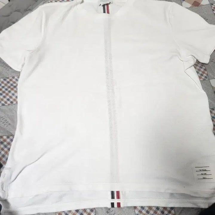 [BUNJANG] Thom Browne White Center Back Short Sleeve T-shirt / 톰브라운 화이트 샌터백 5 백화점 반팔
