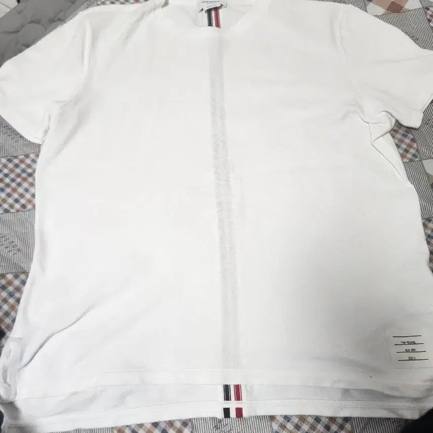 [BUNJANG] Thom Browne White Center Back Short Sleeve T-shirt / 톰브라운 화이트 샌터백 5 백화점 반팔