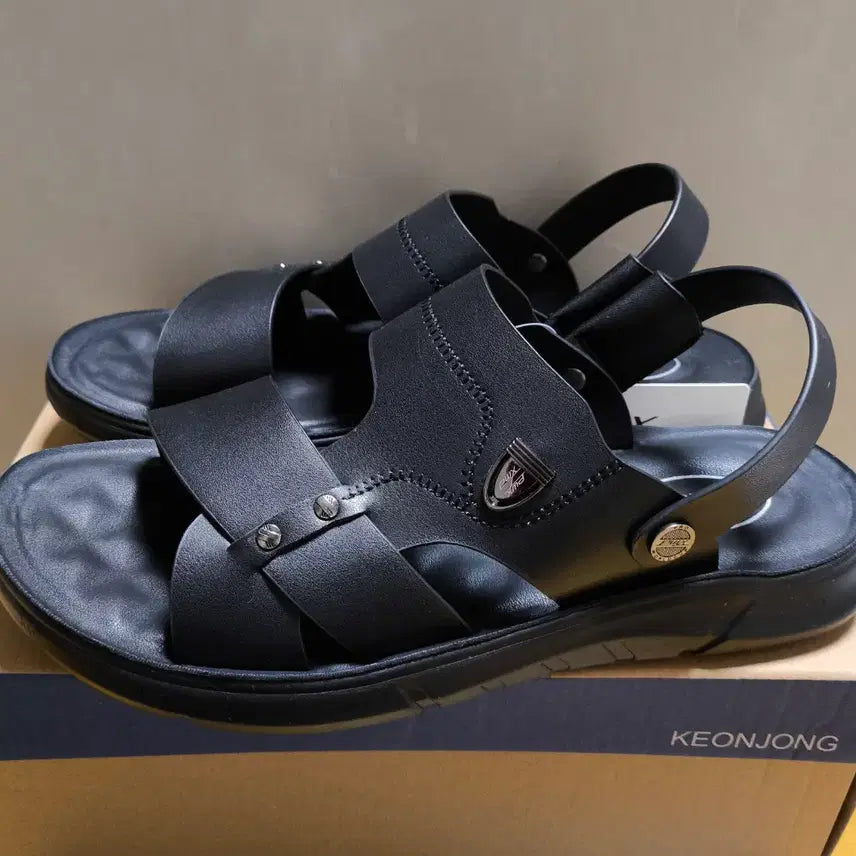 [SOLD OUT] (새상품)265 남성 샌들 슬리퍼 프로월드컵 여름 운동화