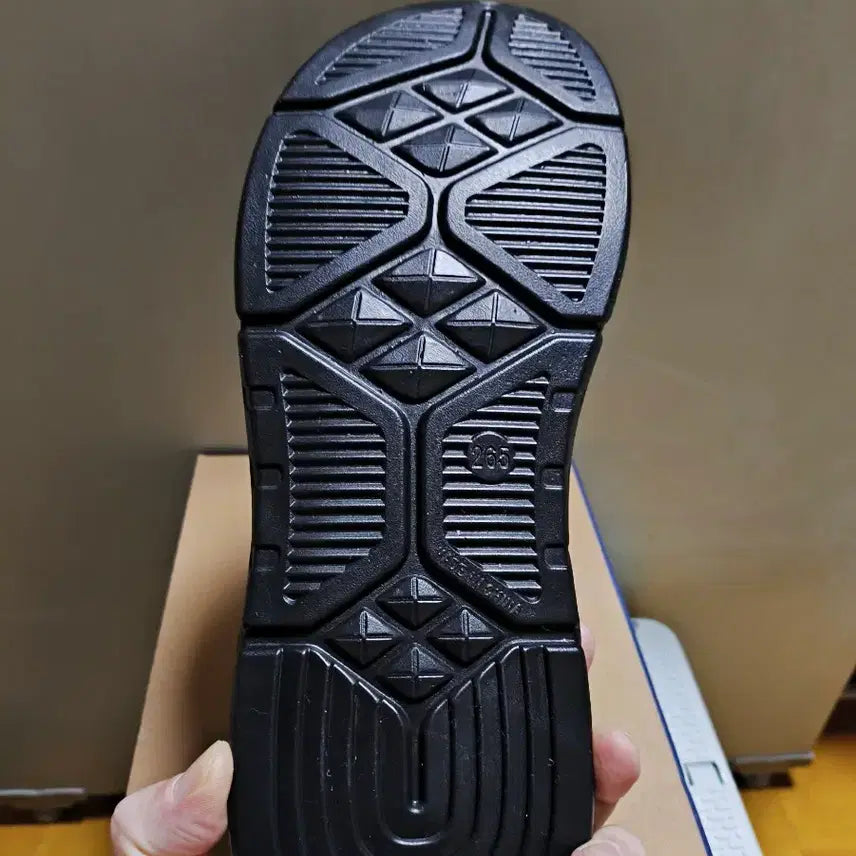 [SOLD OUT] (새상품)265 남성 샌들 슬리퍼 프로월드컵 여름 운동화