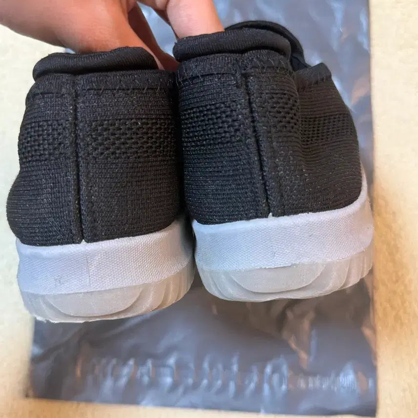 [BUNJANG] Black Sneakers, Women&