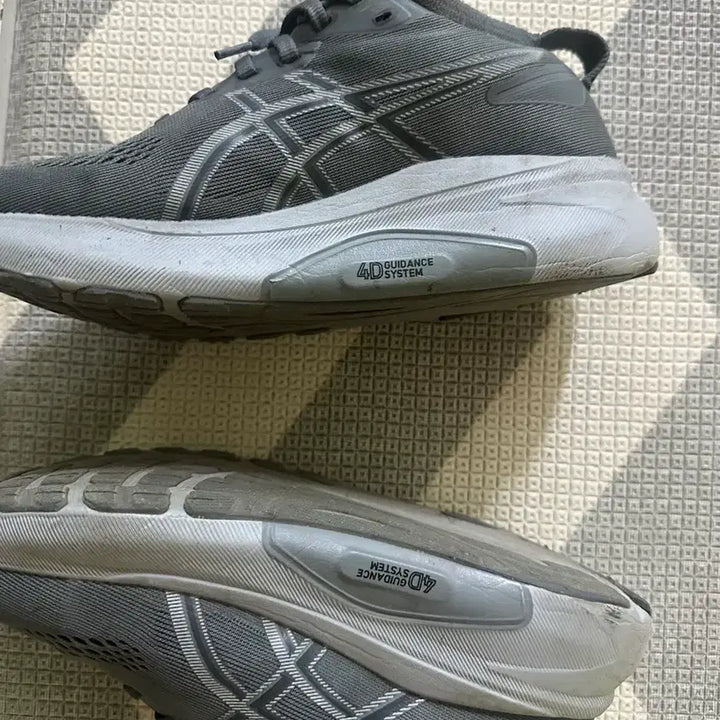 [BUNJANG] Asics Gel Kayano 31 Gray Sneakers / 아식스 젤 카야노 31 250사이즈 그레이