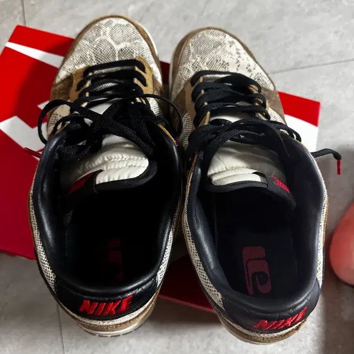 [BUNJANG] Nike Dunk Low Premium Head To Head Sneakers / 나이키 덩크 로우 프리미엄 헤드 투 헤드
