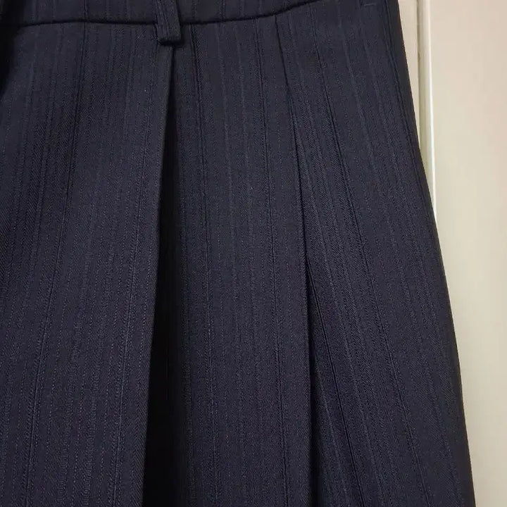 [BUNJANG] ORR Tucked Wide Low Waist Slacks / 오르ORR 핀턱와이드핏 로우웨이스트M66 오르슬랙스와이드팬츠