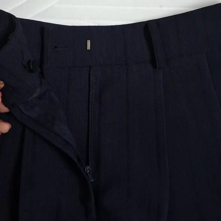 [BUNJANG] ORR Tucked Wide Low Waist Slacks / 오르ORR 핀턱와이드핏 로우웨이스트M66 오르슬랙스와이드팬츠