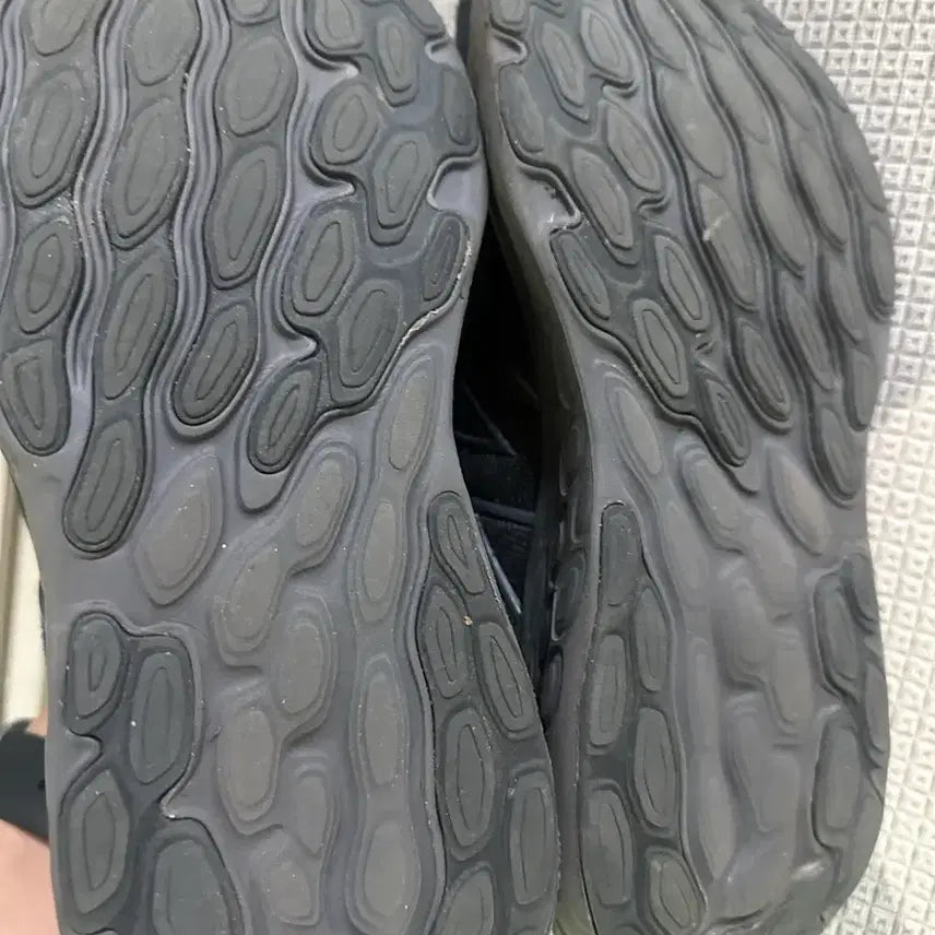 [BUNJANG] New Balance Fresh Foam 680 V6 Sneakers / 뉴발란스 프레쉬폼 680 V6  250사이즈