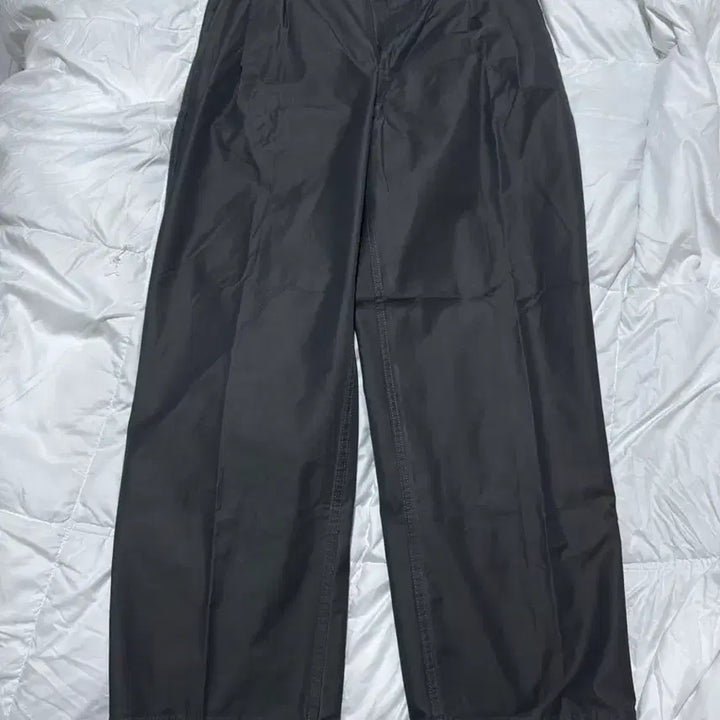 [SOLD OUT] [02] 어나더오피스 AW 산티아고 치노팬츠 그래파이트