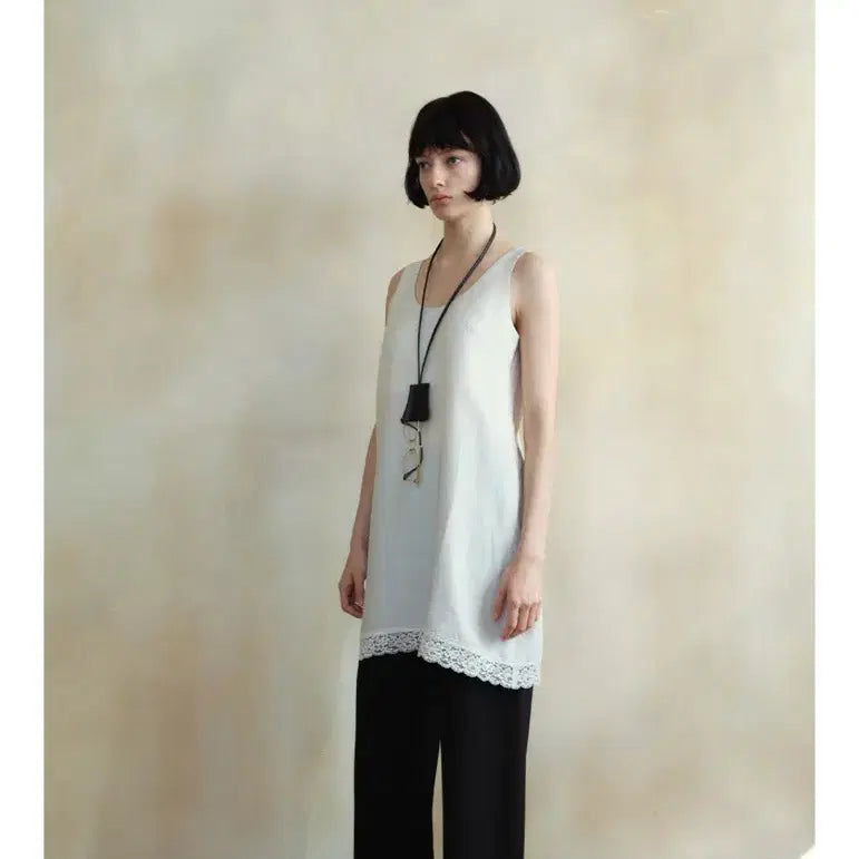 [BUNJANG] SIAJU Lace Sleeveless Top - Cream / 시야쥬 레이스 슬리브리스 탑 크림