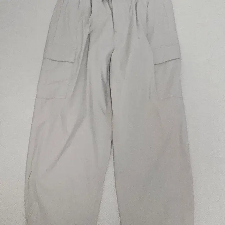 [BUNJANG] SPAO Super Wide Nylon Cargo Pants - Light Beige / (새상품) 스파오 슈퍼와이드 나일론 카고팬츠