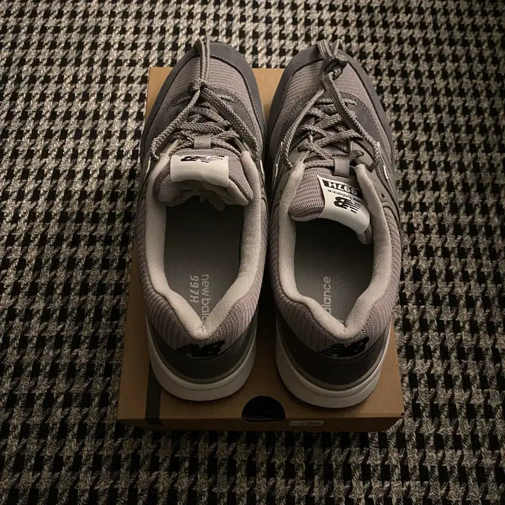 [BUNJANG] New Balance 997H Gray Sneakers / [무료배송] 뉴발란스 997H 280