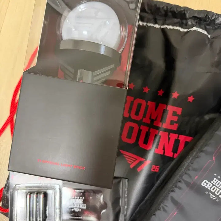 [BUNJANG] T1 Official Lightstick, Cushion, and Homeground Bag Bundle Set / 티원 응원봉 방석 홈그라운드