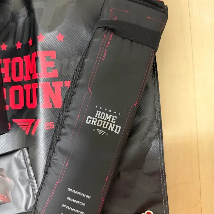 [BUNJANG] T1 Official Lightstick, Cushion, and Homeground Bag Bundle Set / 티원 응원봉 방석 홈그라운드