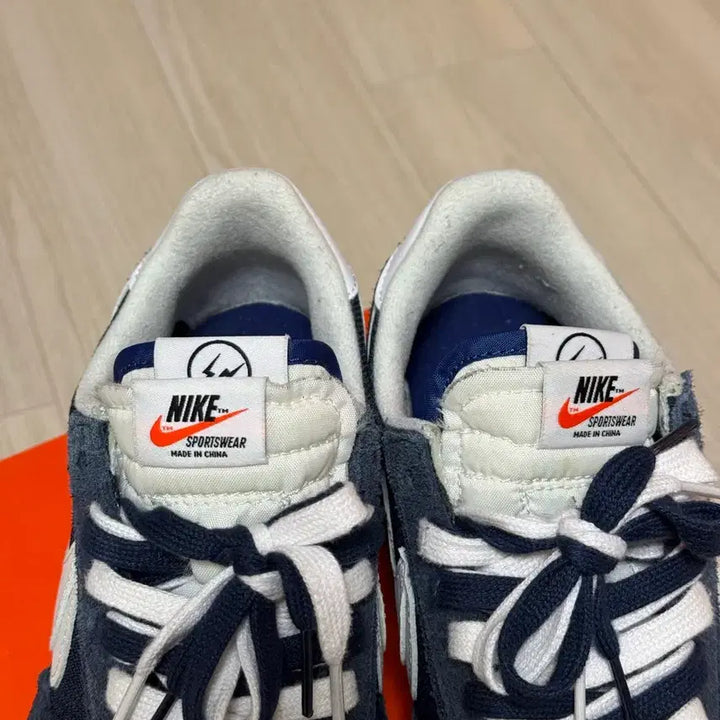 [BUNJANG] Nike x sacai x Fragment Design LDWaffle Navy Sneakers / 나이키 사카이 프라그먼트 네이비 운동화
