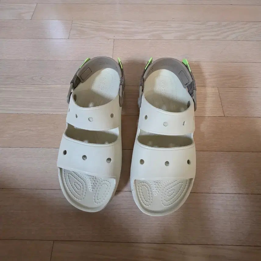 [SOLD OUT] 크록스 올터레인 샌들