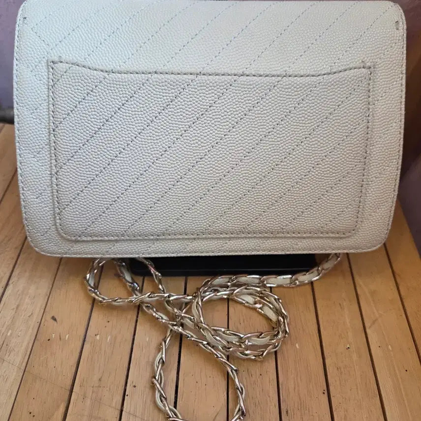 [BUNJANG] Louis Quatorze Ivory Quilted Chain Shoulder Bag / 루이가또즈 아이보리 퀼팅 체인 숄더백