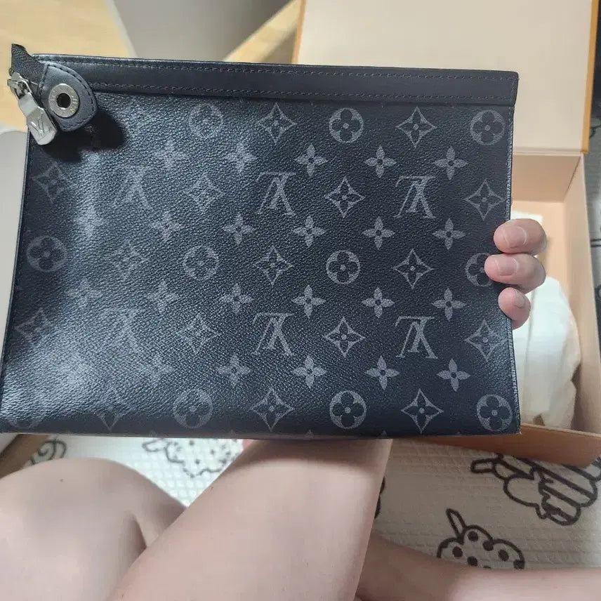 [BUNJANG] Louis Vuitton Monogram Clutch / 루이비통 모노그램 클러치 블랙