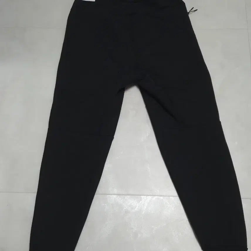 [SOLD OUT] 나이키 테크팩 조거팬츠 M / 블랙 / 시착 1회 / 상태최상