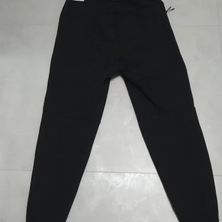 [SOLD OUT] 나이키 테크팩 조거팬츠 M / 블랙 / 시착 1회 / 상태최상
