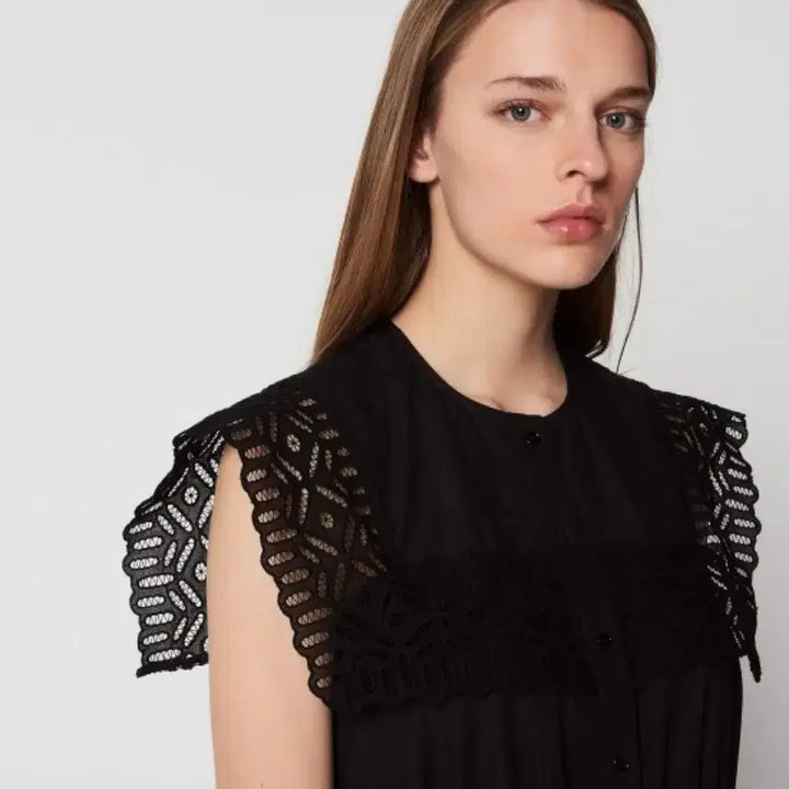 [SOLD OUT] Sandro) 산드로 Sandro Lidwine Lace-Trimmed