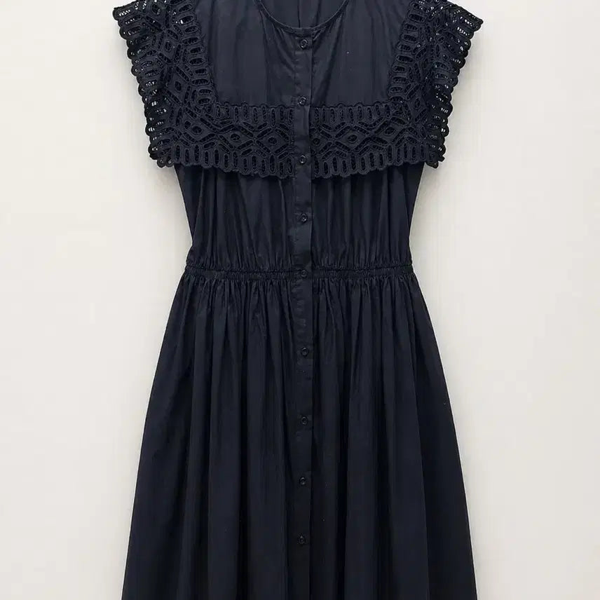 [SOLD OUT] Sandro) 산드로 Sandro Lidwine Lace-Trimmed