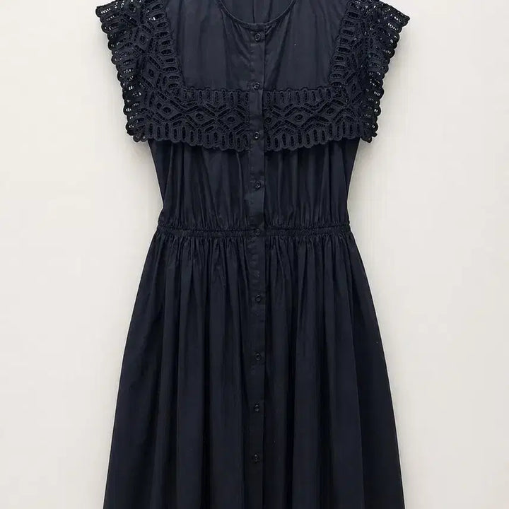 [SOLD OUT] Sandro) 산드로 Sandro Lidwine Lace-Trimmed