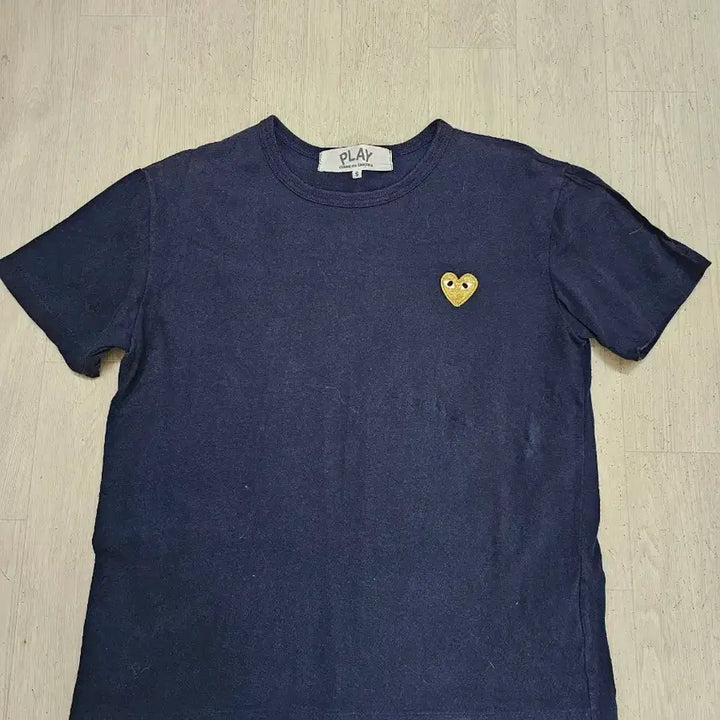 [BUNJANG] Comme des Garçons Gold Emblem Navy T-Shirt / 꼼데기르송 골드와펜 S