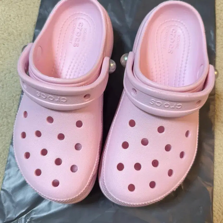 [BUNJANG] Crocs Pink Platform Sandals / 통굽 크록스 핑크 220