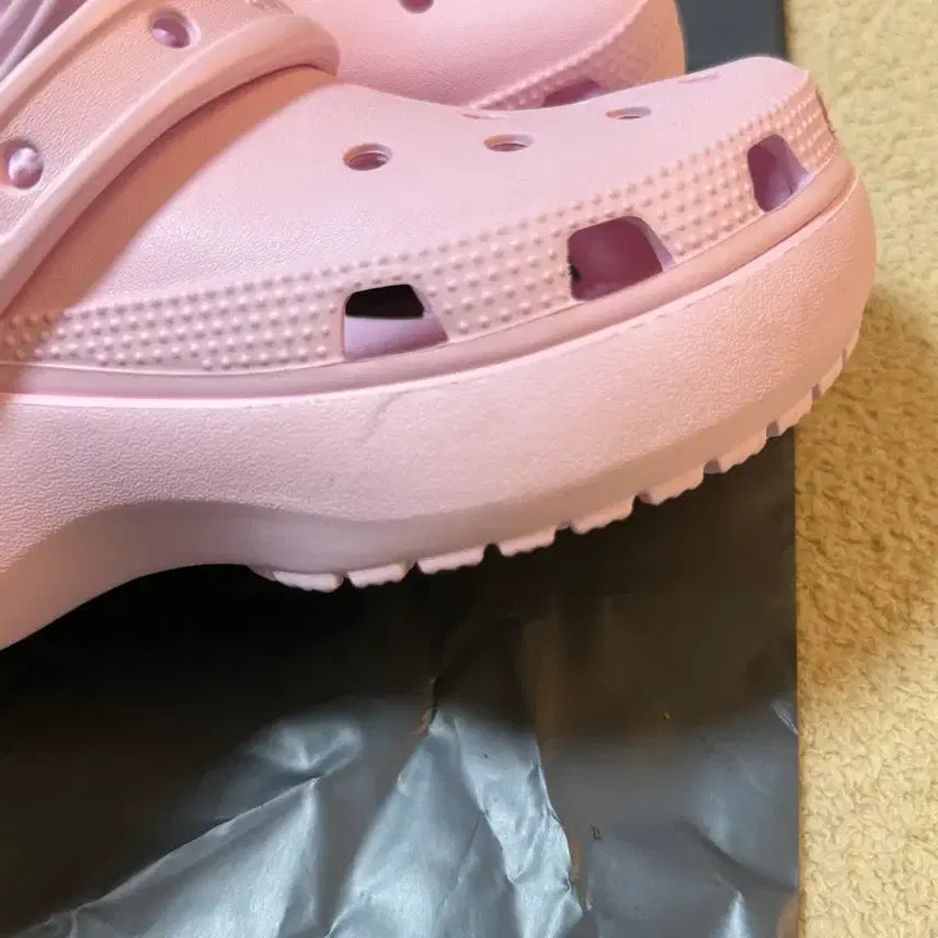 [BUNJANG] Crocs Pink Platform Sandals / 통굽 크록스 핑크 220