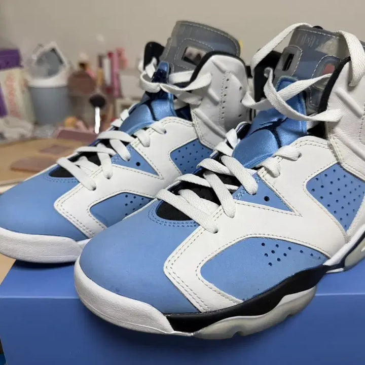 [BUNJANG] Nike Air Jordan 6 University Blue / 나이키 에어조던6 유니버시티블루 255