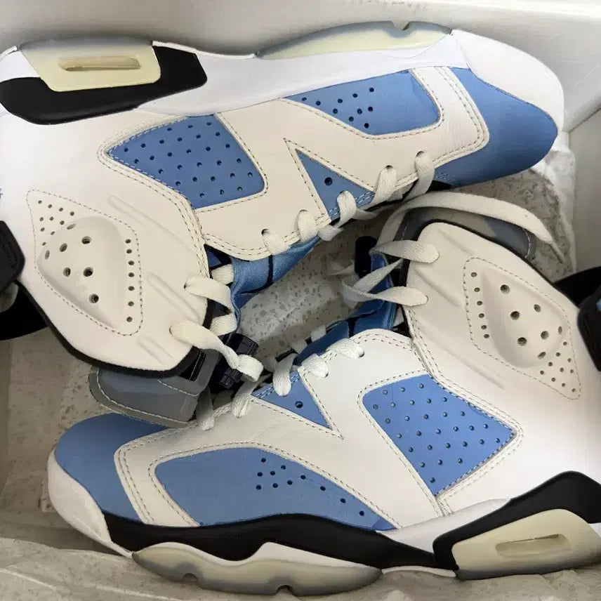 [BUNJANG] Nike Air Jordan 6 University Blue / 나이키 에어조던6 유니버시티블루 255