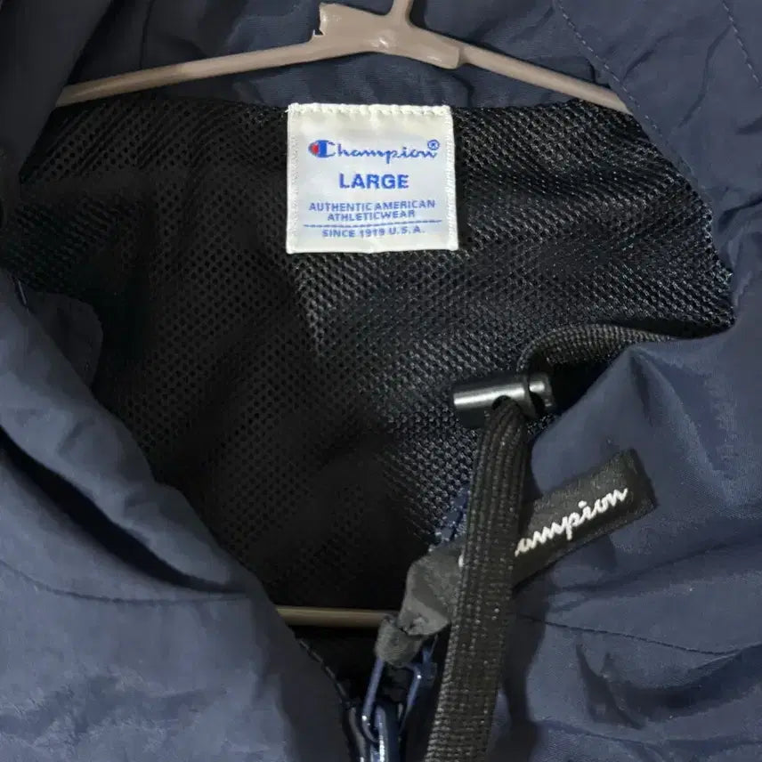 [BUNJANG] Champion Japan Embroidered Logo Anorak Windbreaker - Navy / 챔피온 재팬 자수로고 아노락 바람막이 - L사이즈 네이비