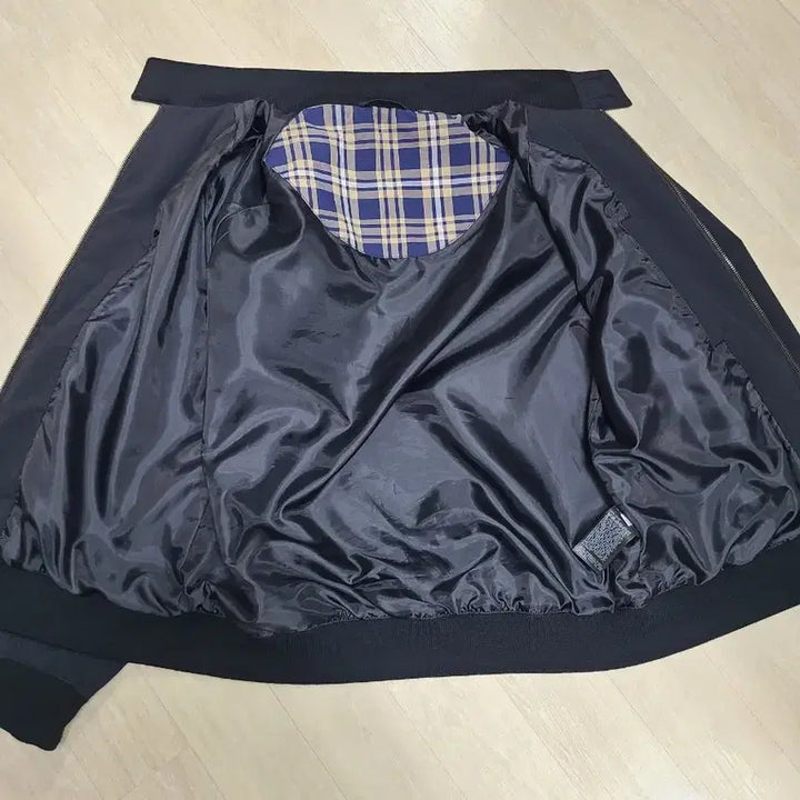 [SOLD OUT] 유니클로 해링턴 자켓 블랙 L