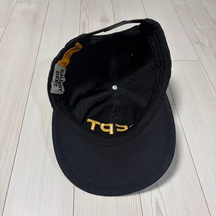 [SOLD OUT] 갤러리디파트먼트 DEPT 자수로고 공용 볼캡 DH-90147 BLCK