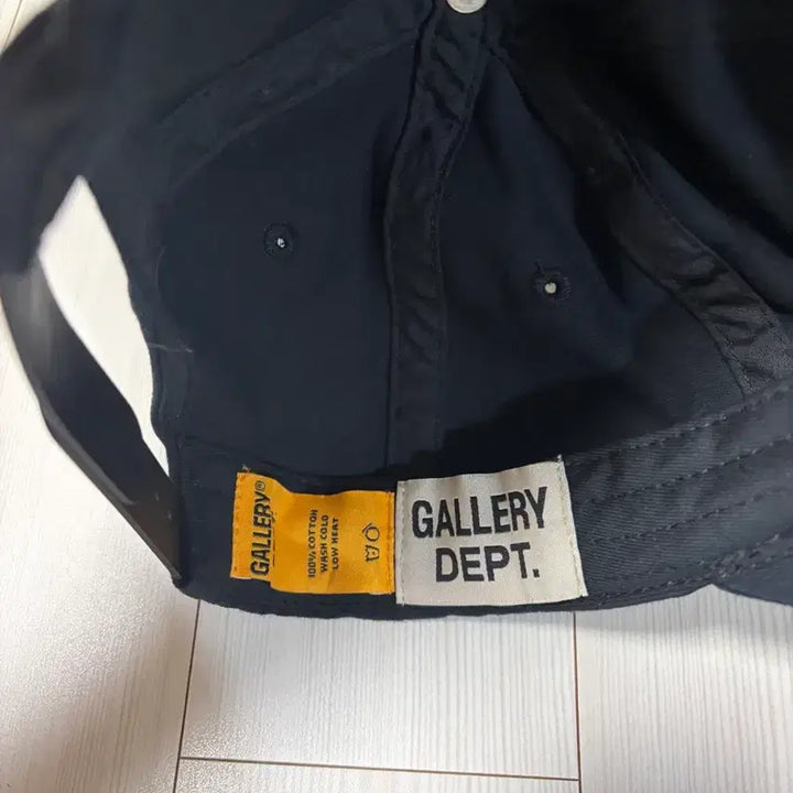 [SOLD OUT] 갤러리디파트먼트 DEPT 자수로고 공용 볼캡 DH-90147 BLCK