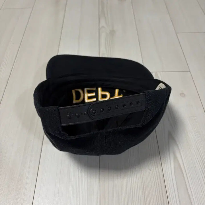 [SOLD OUT] 갤러리디파트먼트 DEPT 자수로고 공용 볼캡 DH-90147 BLCK