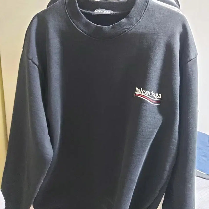 [BUNJANG] Balenciaga Wave Logo Sweatshirt / 발렌시아가 웨이브 로고 블랙 맨투맨