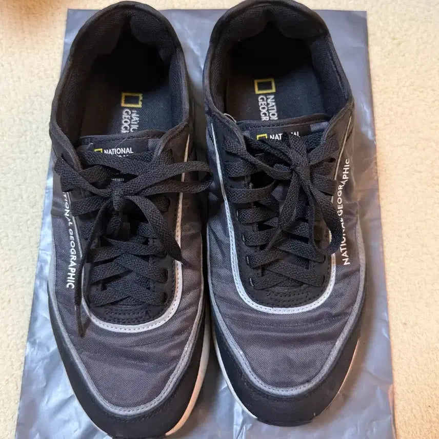 [BUNJANG] National Geographic Sneakers / 내셔널 지오그래픽 운동화
