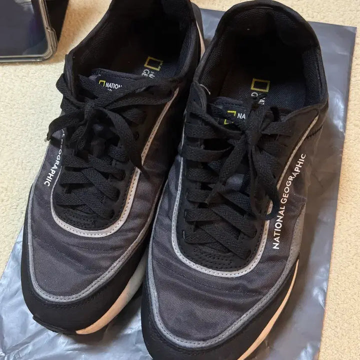 [BUNJANG] National Geographic Sneakers / 내셔널 지오그래픽 운동화