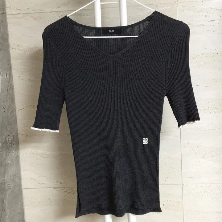 [BUNJANG] ZOOC V-Neck Half Sleeve Knit (Free Size) / ZOOC 주크 23 브이넥 하프 슬리브 니트 free