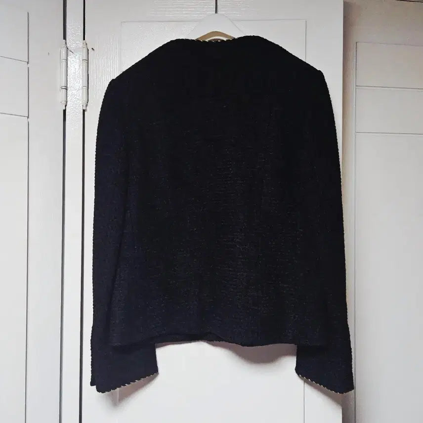 [BUNJANG] DANA PARIS Black Gold Button Tweed Jacket / DANA PARIS 블랙 금장 트위드자켓