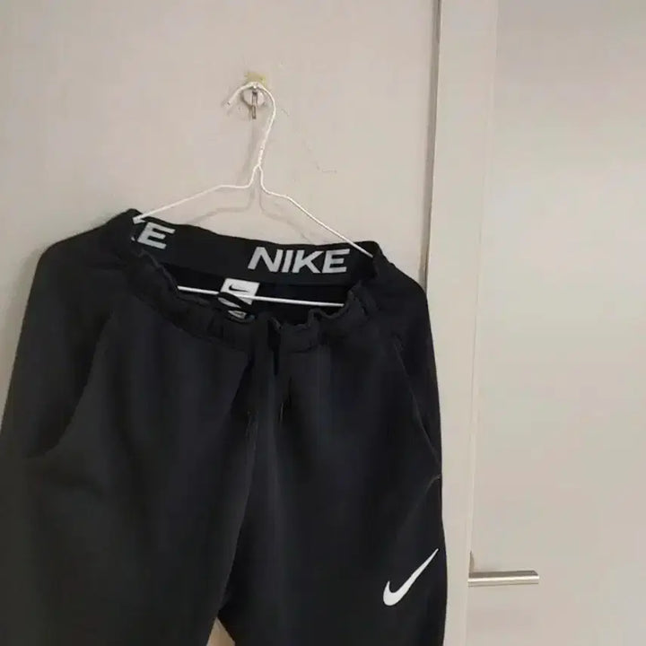 [BUNJANG] Nike Classic Big Swoosh Jogger Pants (M) / 나이키  클래식 빅스우시  남녀공용 조거팬츠 M
