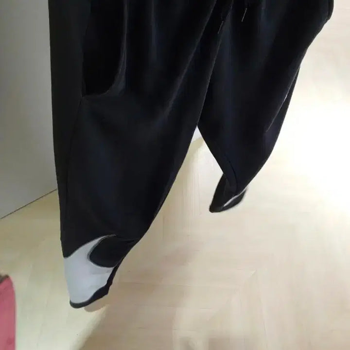 [BUNJANG] Nike Classic Big Swoosh Jogger Pants (M) / 나이키  클래식 빅스우시  남녀공용 조거팬츠 M